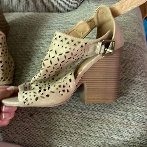 Size 9 women’s wedges - Picture 2 of 2